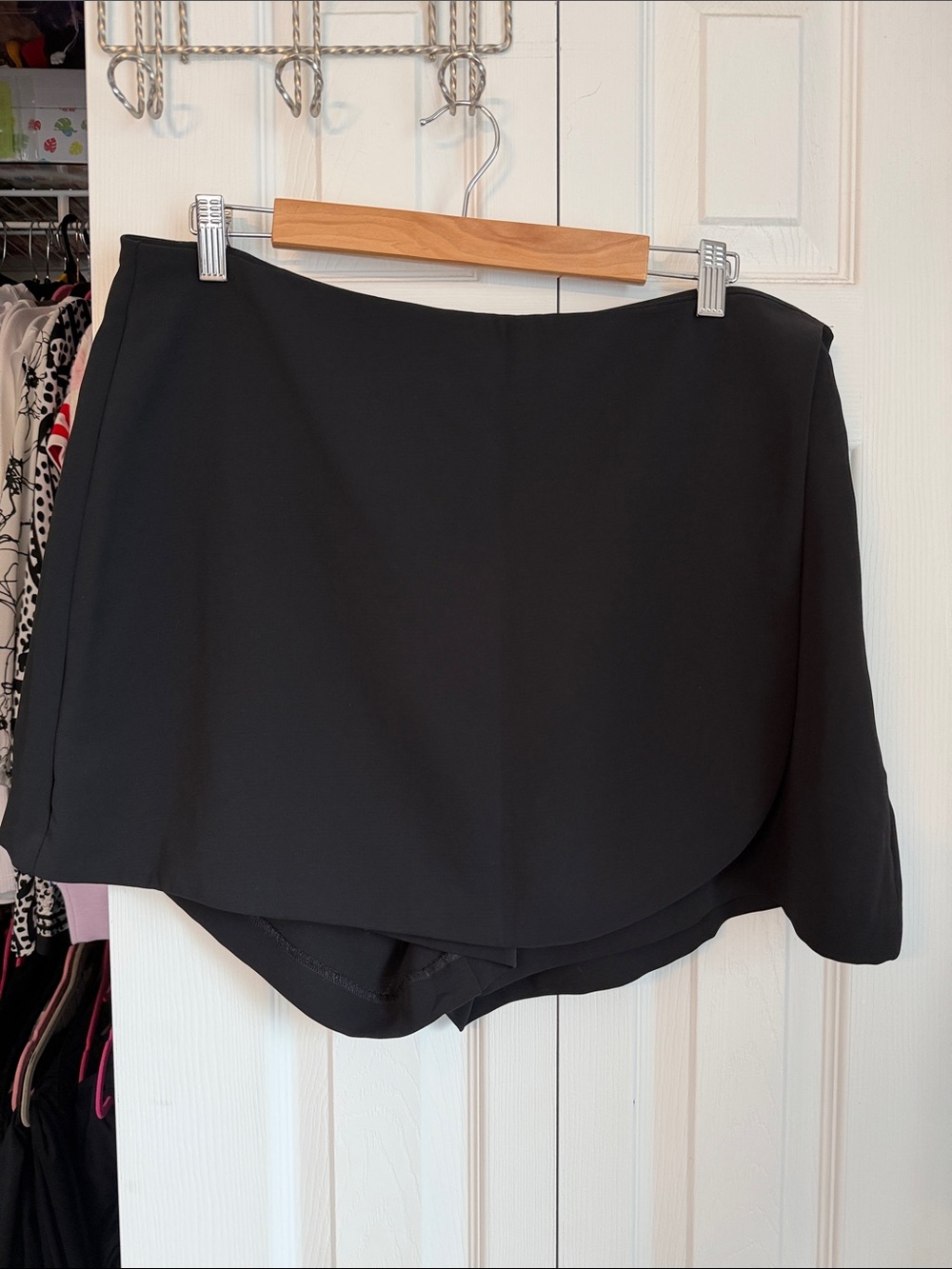 Loft skort size 14